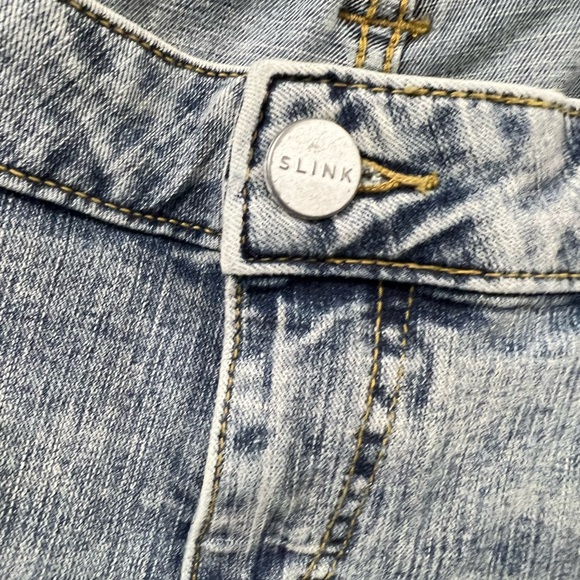 NWT Slink Jeans Womens Shorts Blue Size 16 Bermuda Easy Fit Distressed Look - Picture 7 of 9